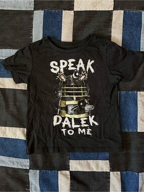 Dr Who kids shirt “SPEAK DALEK TO ME” size 4 never worn